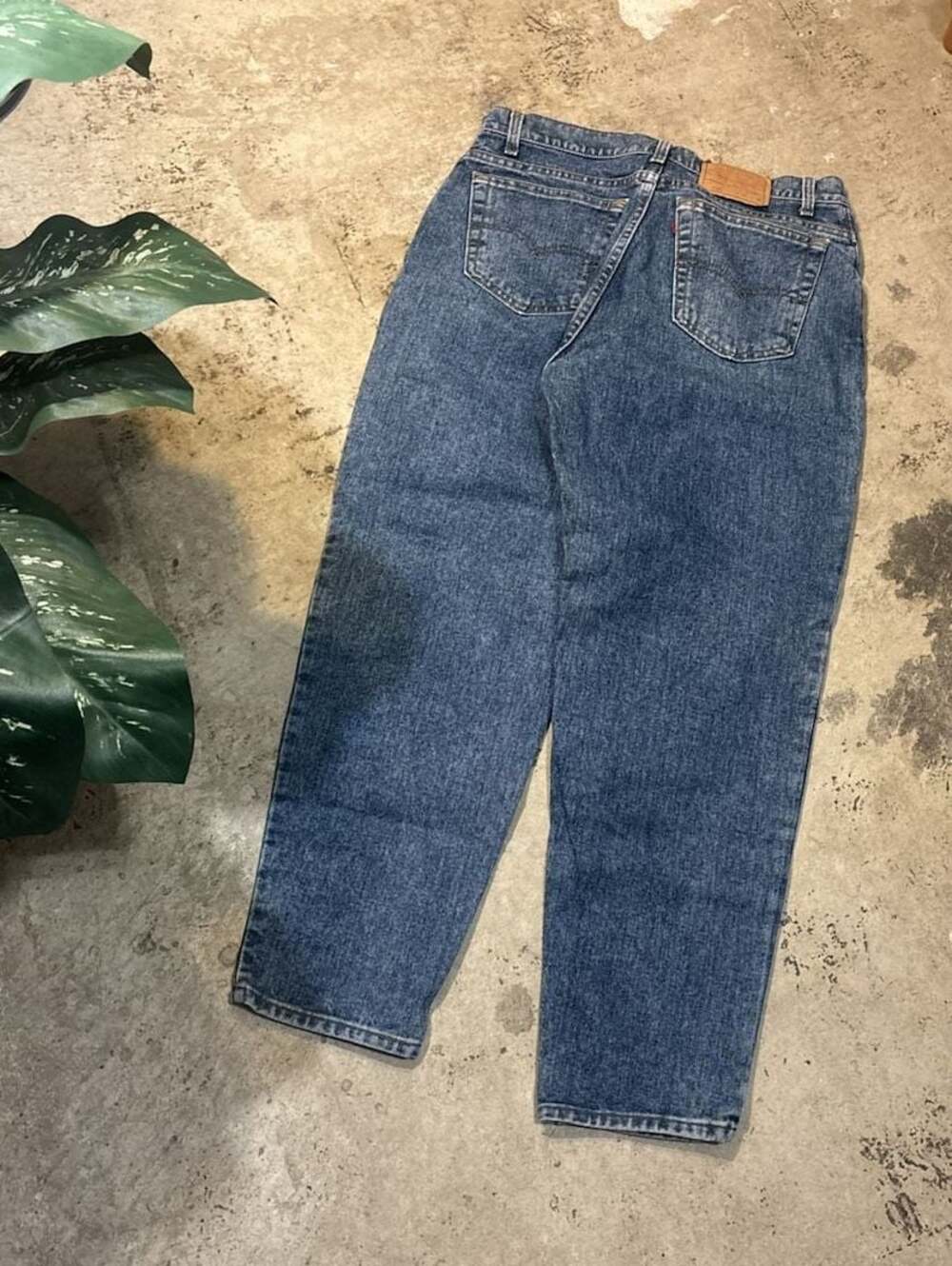 Vintage Levi's 560 Loose Fit Tapered Leg Denim Jeans Medium Wash Size 34x30